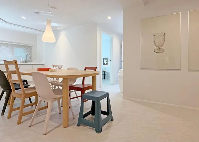 Villa Spacious 132 Sqm, Ddp , Jongno