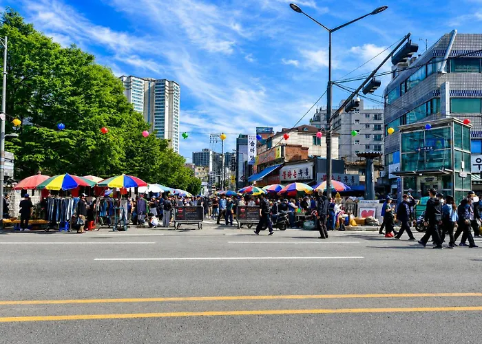 Villa Spacious 132 Sqm, Ddp , Jongno *